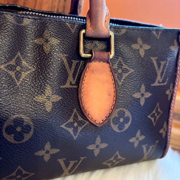 Louis Vuitton Monogram Popincourt Handbag (Authentic/Pre-loved) - Picture 4 of 16